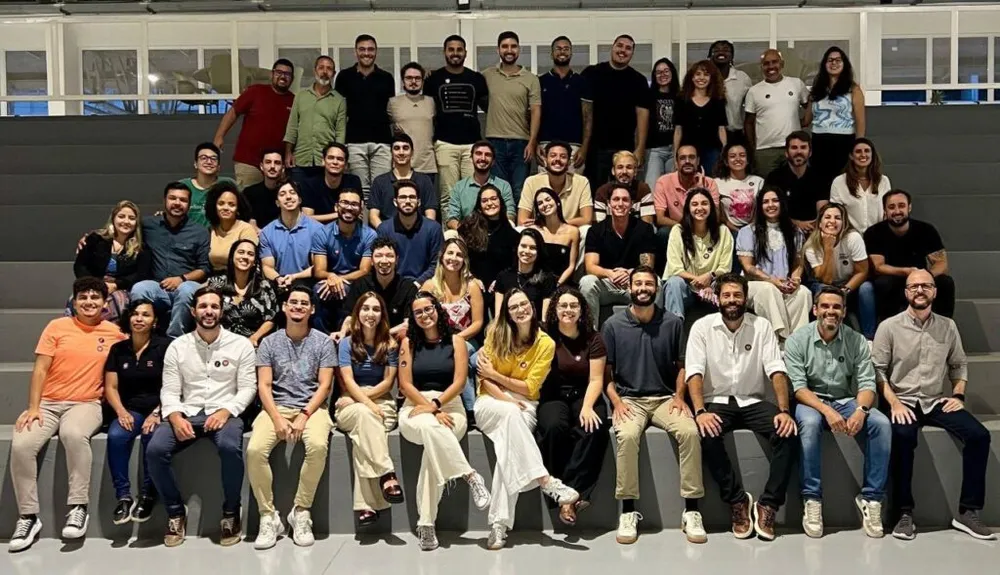 Equipe da Plannera reunida no escritório